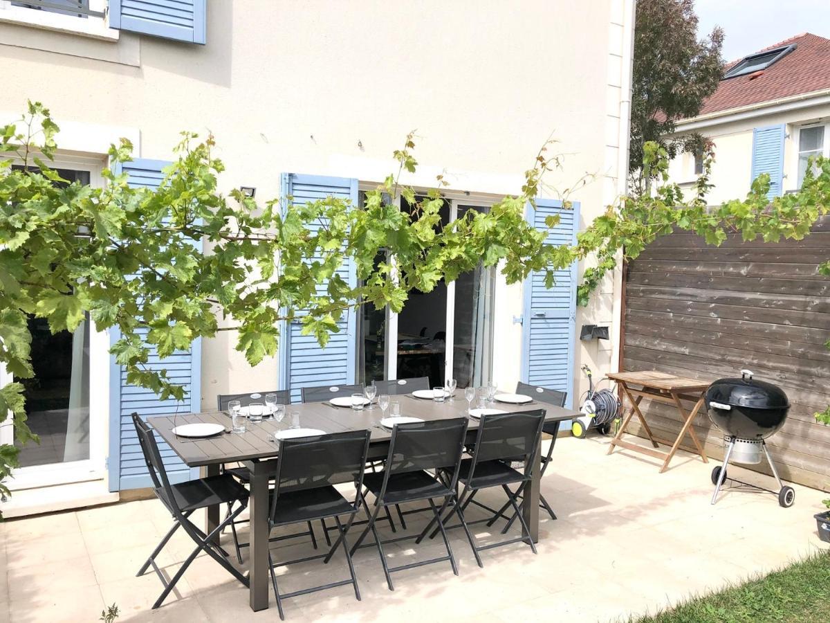 Lovely Disney House Magny-le-Hongre Bagian luar foto
