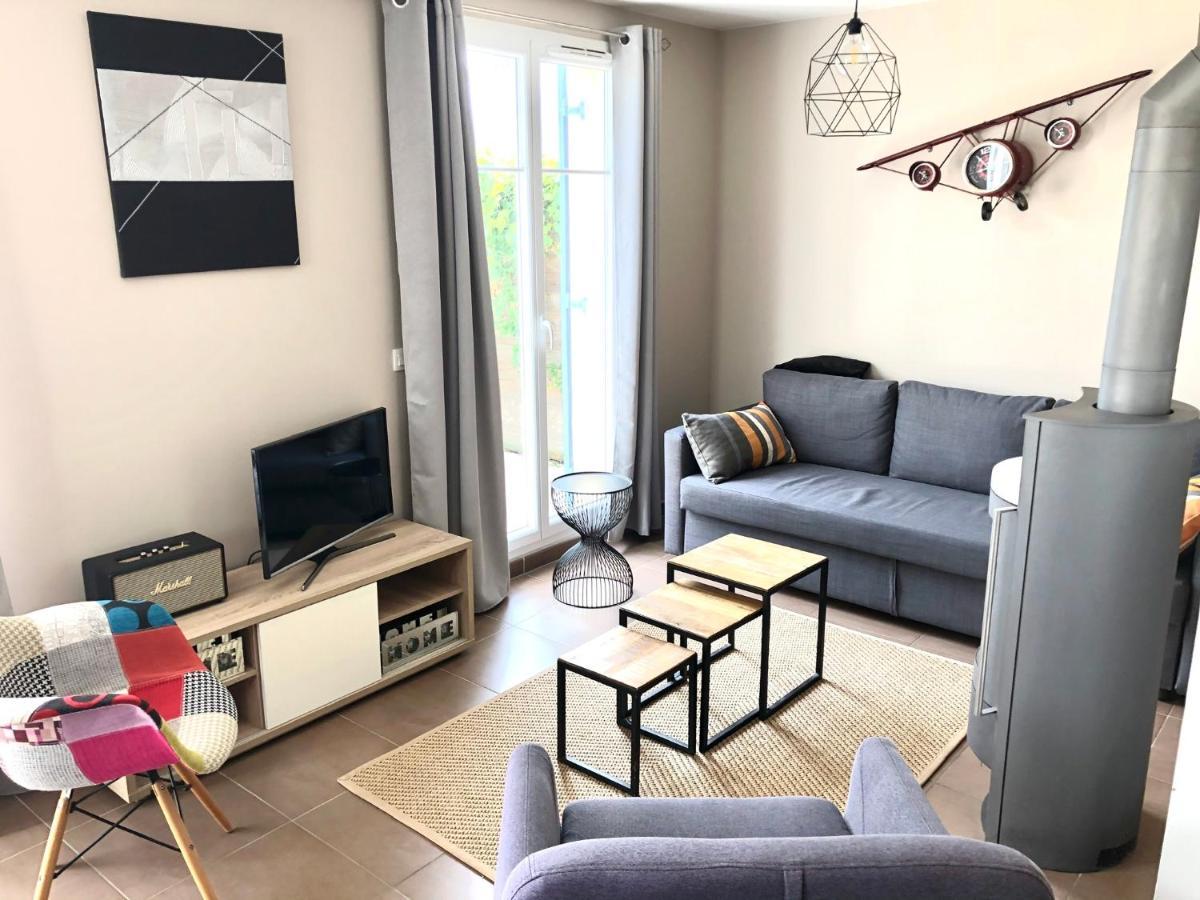Lovely Disney House Magny-le-Hongre Bagian luar foto