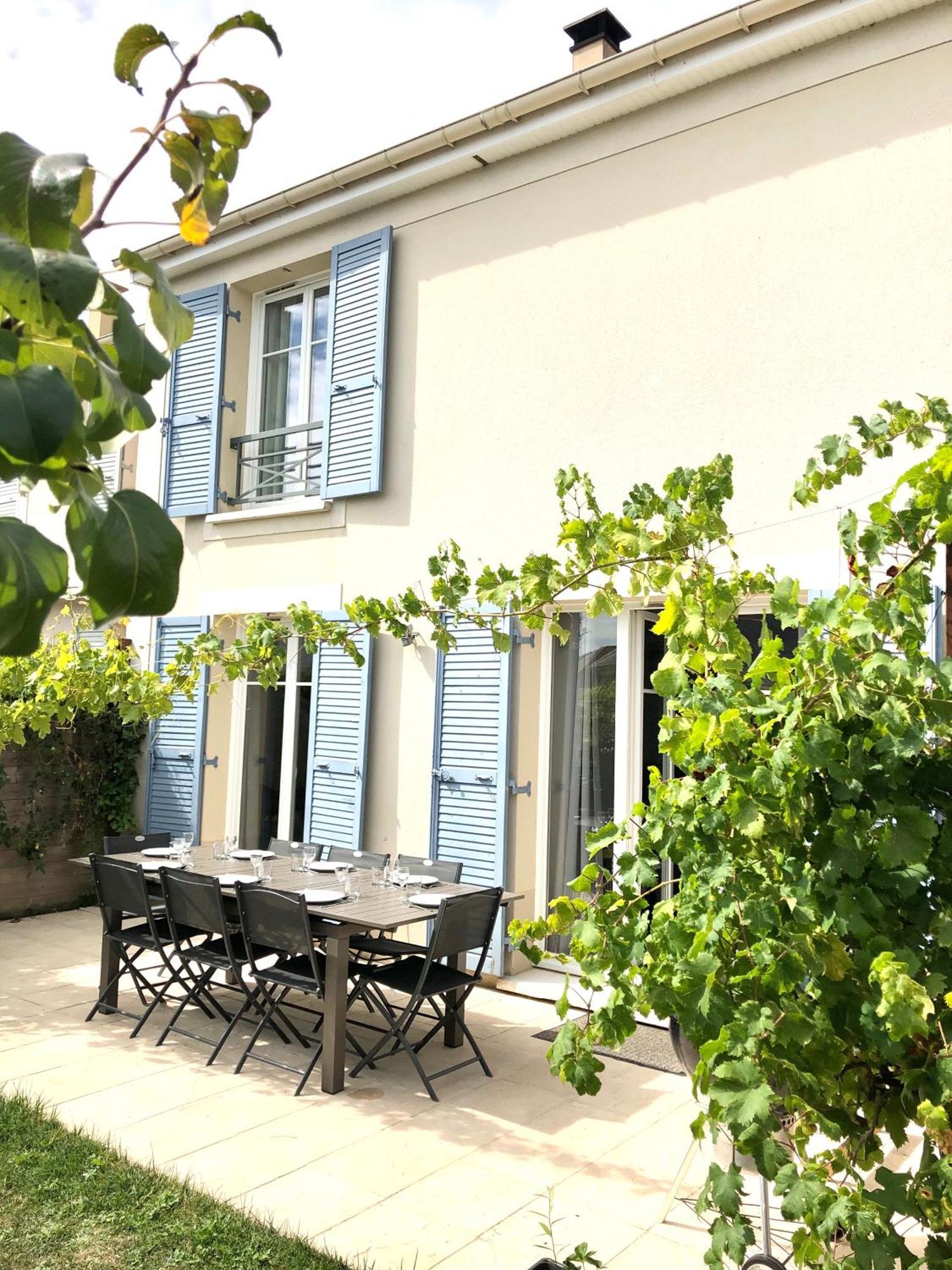Lovely Disney House Magny-le-Hongre Bagian luar foto